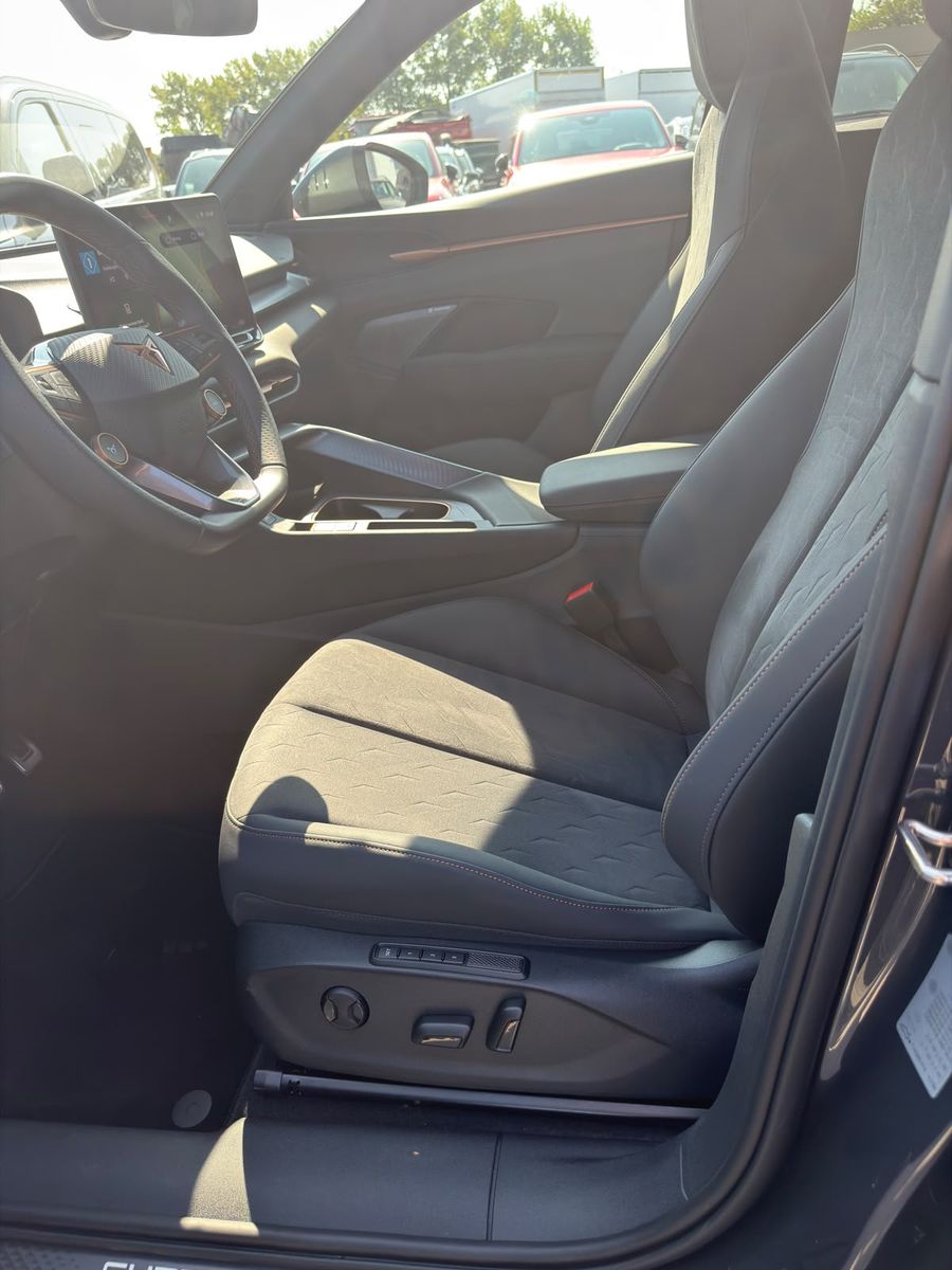 Иллюстрация автомобиля CUPRA Terramar 1.5 eTSIEDGE 360°SENN*19 "MEMORY*LED