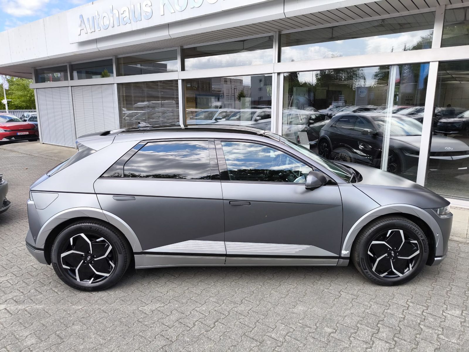 Fahrzeugabbildung Hyundai Ioniq 5 Uniq PANO+AHK+SHZ+HEADUP+NAV+ACC+360°+