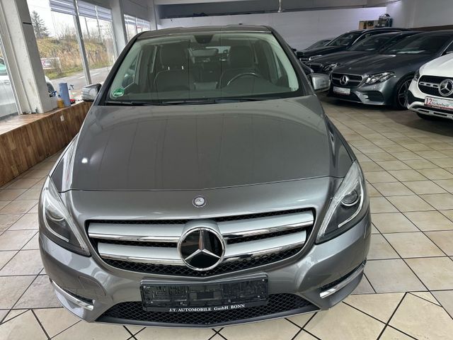 Mercedes-Benz B 200 Avantgarde Leder Camera Xenom AHK