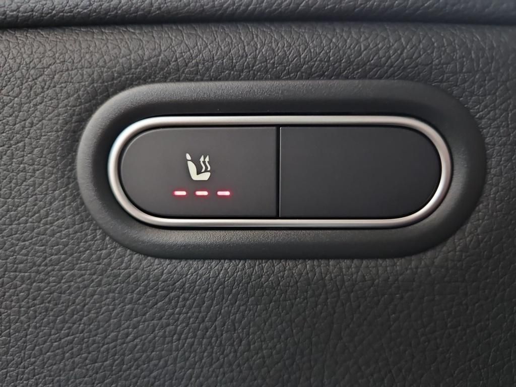 Fahrzeugabbildung Mercedes-Benz A 250 e Kompaktlimousine +ADVANCED+PT+TOTWINKEL+