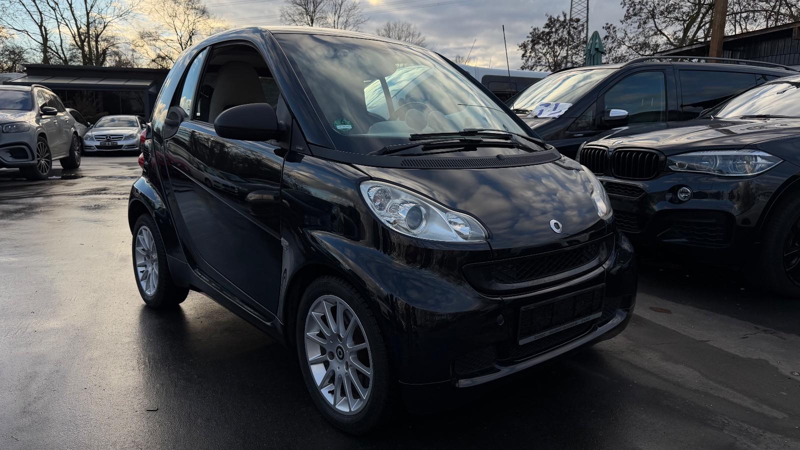 Smart ForTwo coupé 1.0 passion TÜV NEU/KLIMA/SHZ/PANO