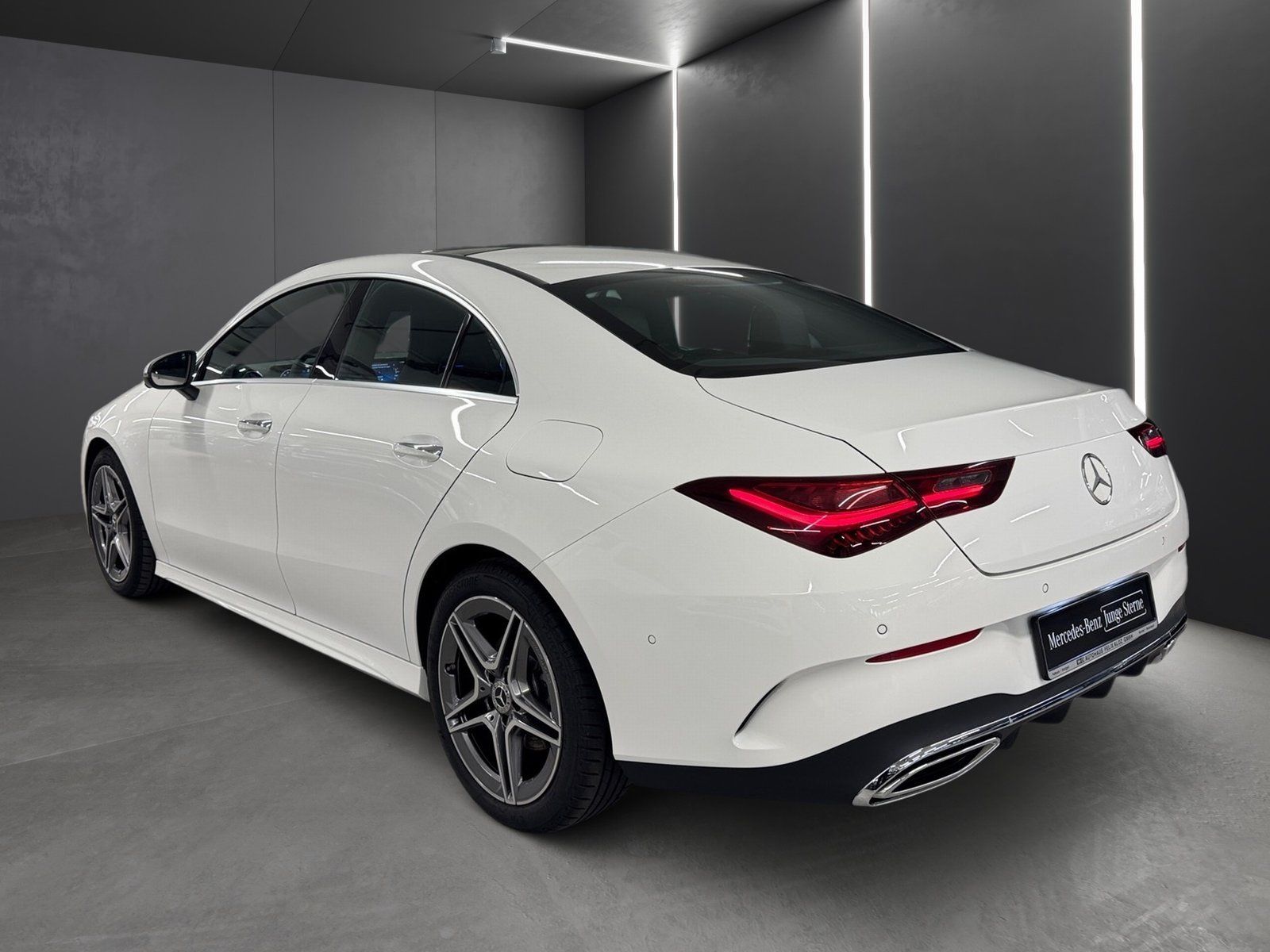 Fahrzeugabbildung Mercedes-Benz CLA 200 AMG*Pano*Distronic*360°*Totwink*CarPlay*