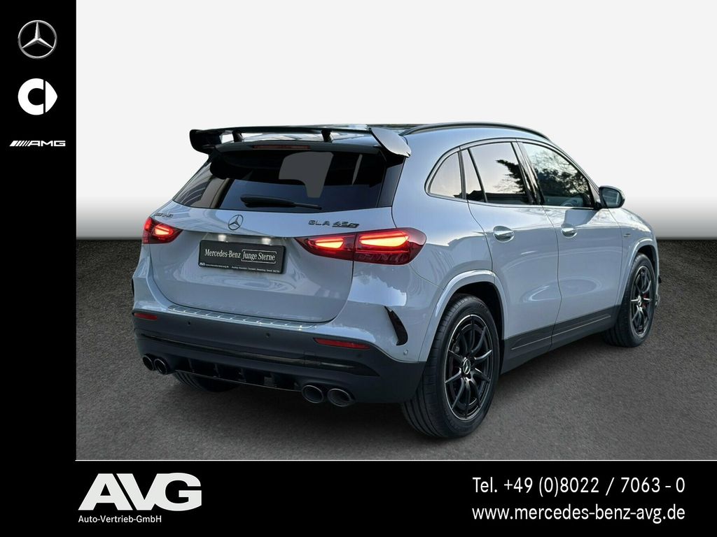 Mercedes-Benz GLA 45 AMG — fotografia 3
