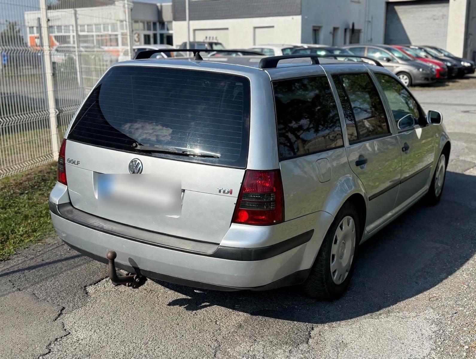 Volkswagen Golf 2005 — engine