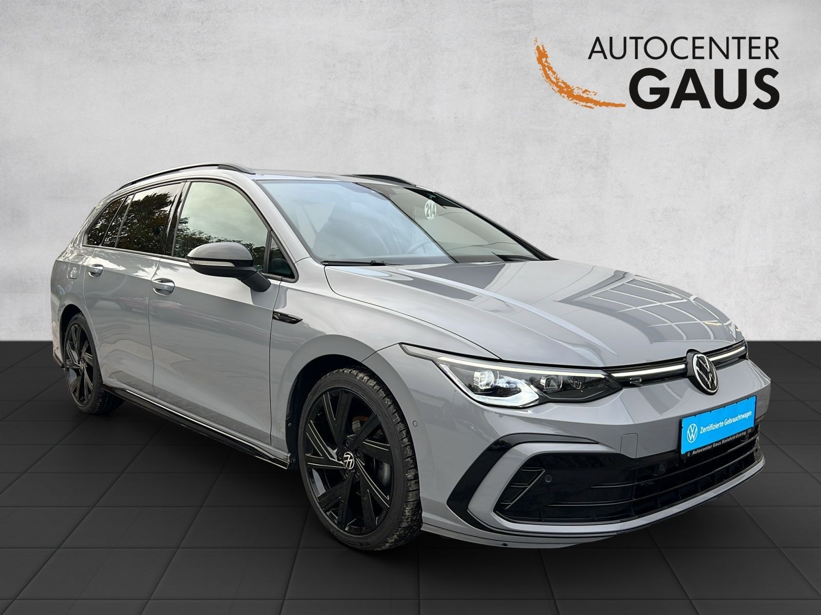 Golf VIII Variant R-Line 1.5 l eTSI DSG AHK*Navi