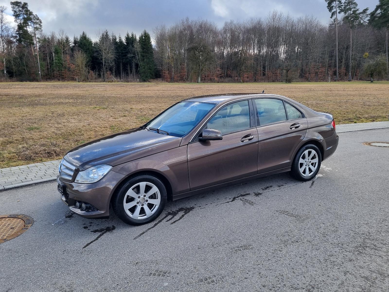 Mercedes-Benz C 200 CDI BlueEfficiency Elegance Navi Alu PDC