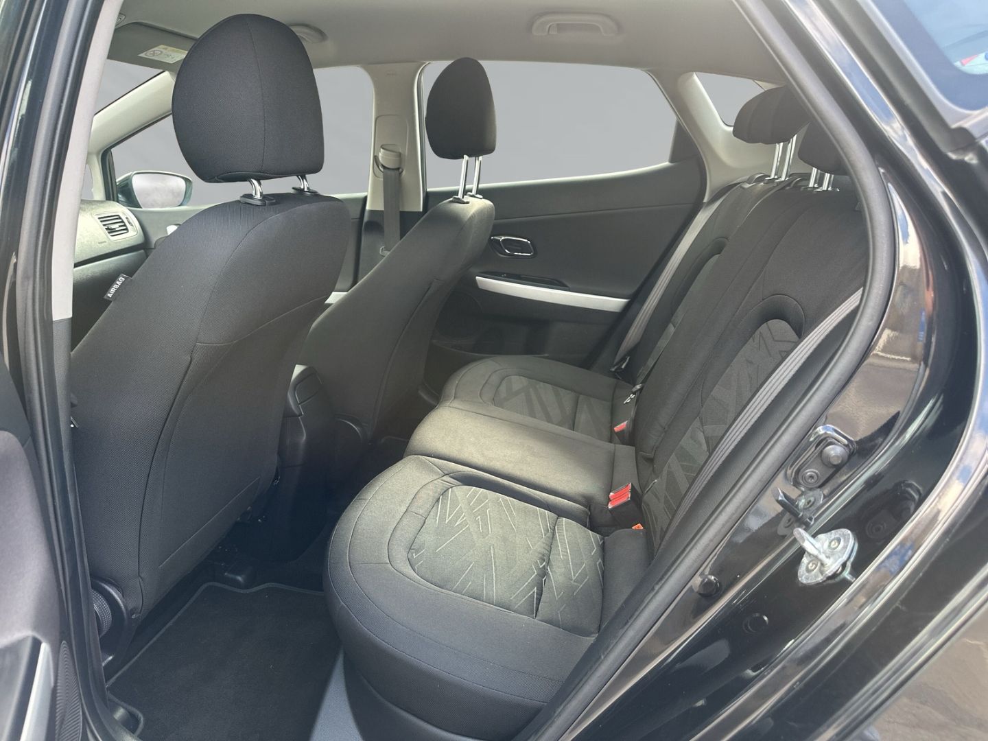 Fahrzeugabbildung Kia Ceed Edition 1.4 ED7 EMOTION +Berganfahrass.+Kli