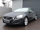 Volvo S60 D3 Lim. Momentum / Kamera / KD NEU - Volvo S60 mit Diesel-Antrieb