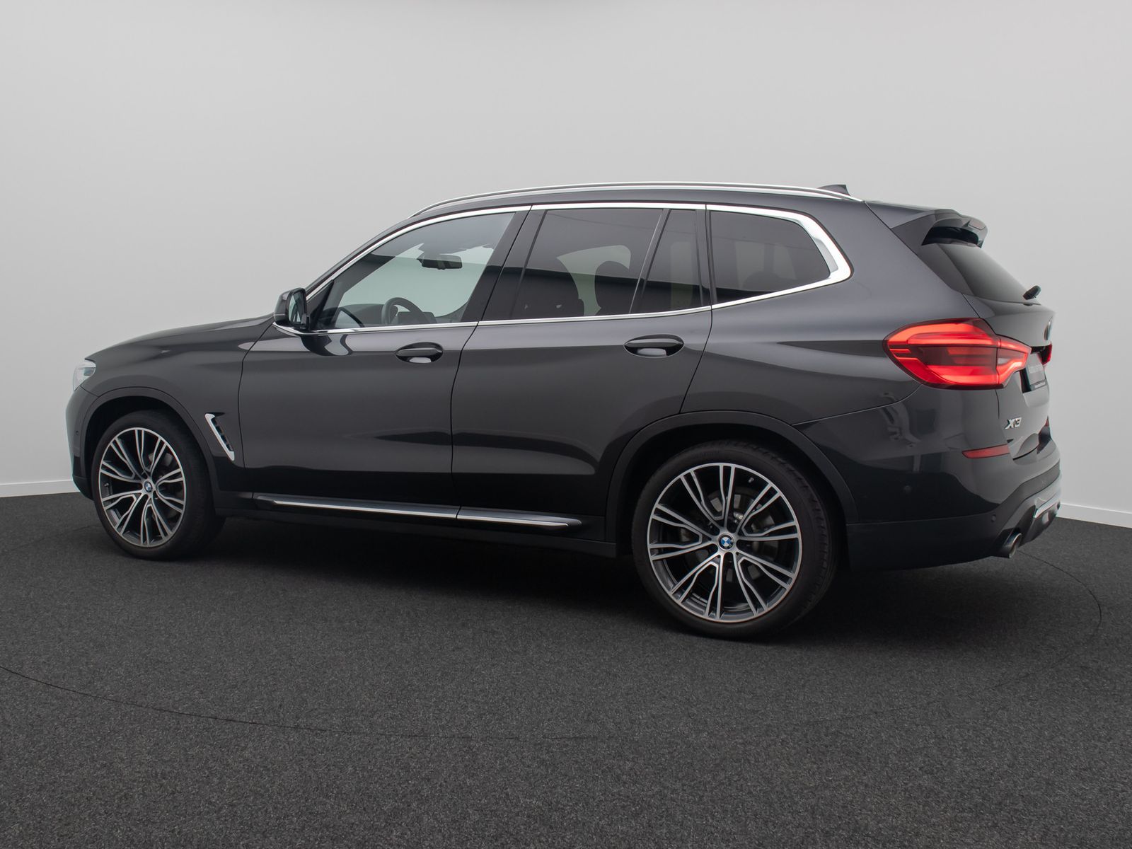 Fahrzeugabbildung BMW X3 xD20i LuxuryLine HUD Kamera Alarm HiFi 21Zoll