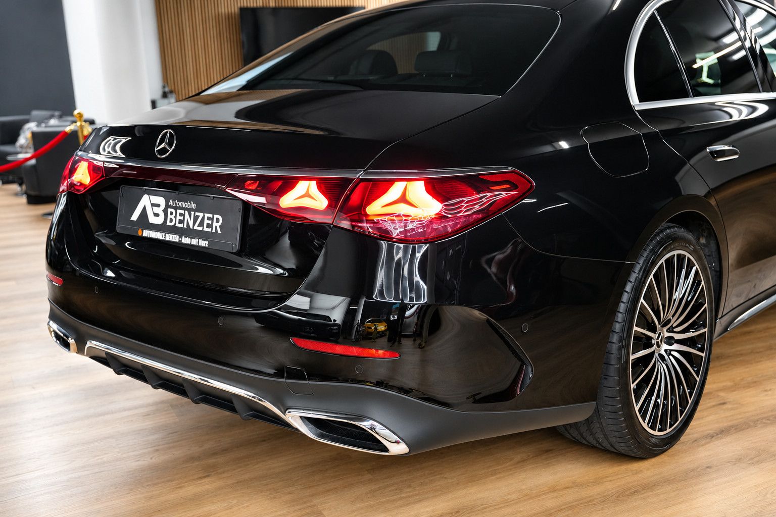 Fahrzeugabbildung Mercedes-Benz E E 220d*AMG*Ambiente*360°*Digital Light*Virtual