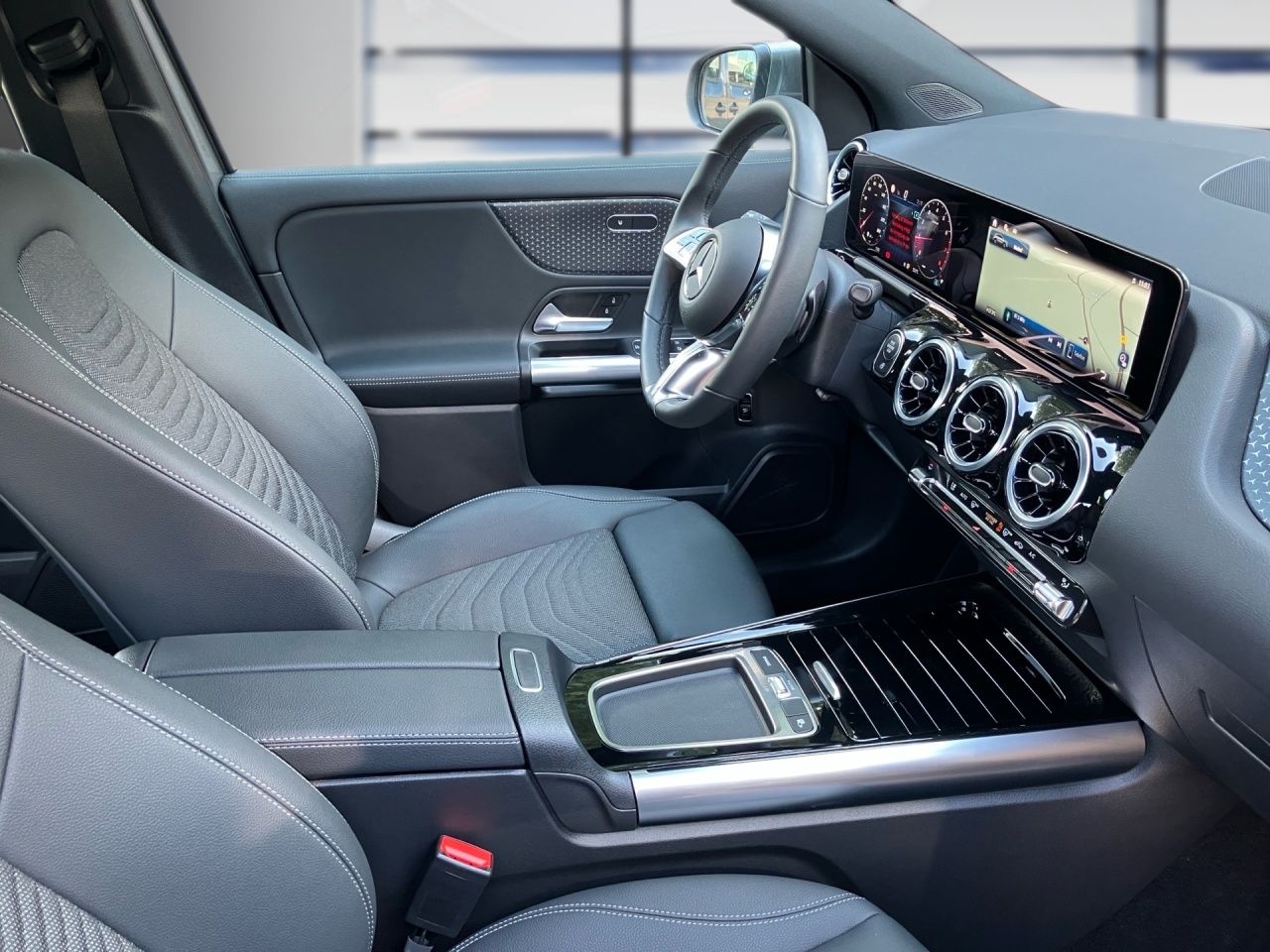 Fahrzeugabbildung Mercedes-Benz GLA 200 Progressive Totw+Kamera+CarPlay+LED+MBUX