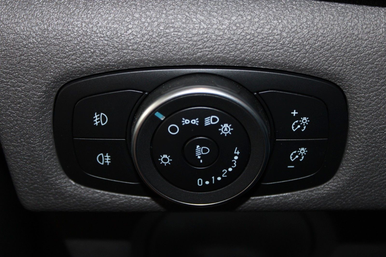 Fahrzeugabbildung Bürstner Ford COPA L2 Aufstelldach AHK Markise WC