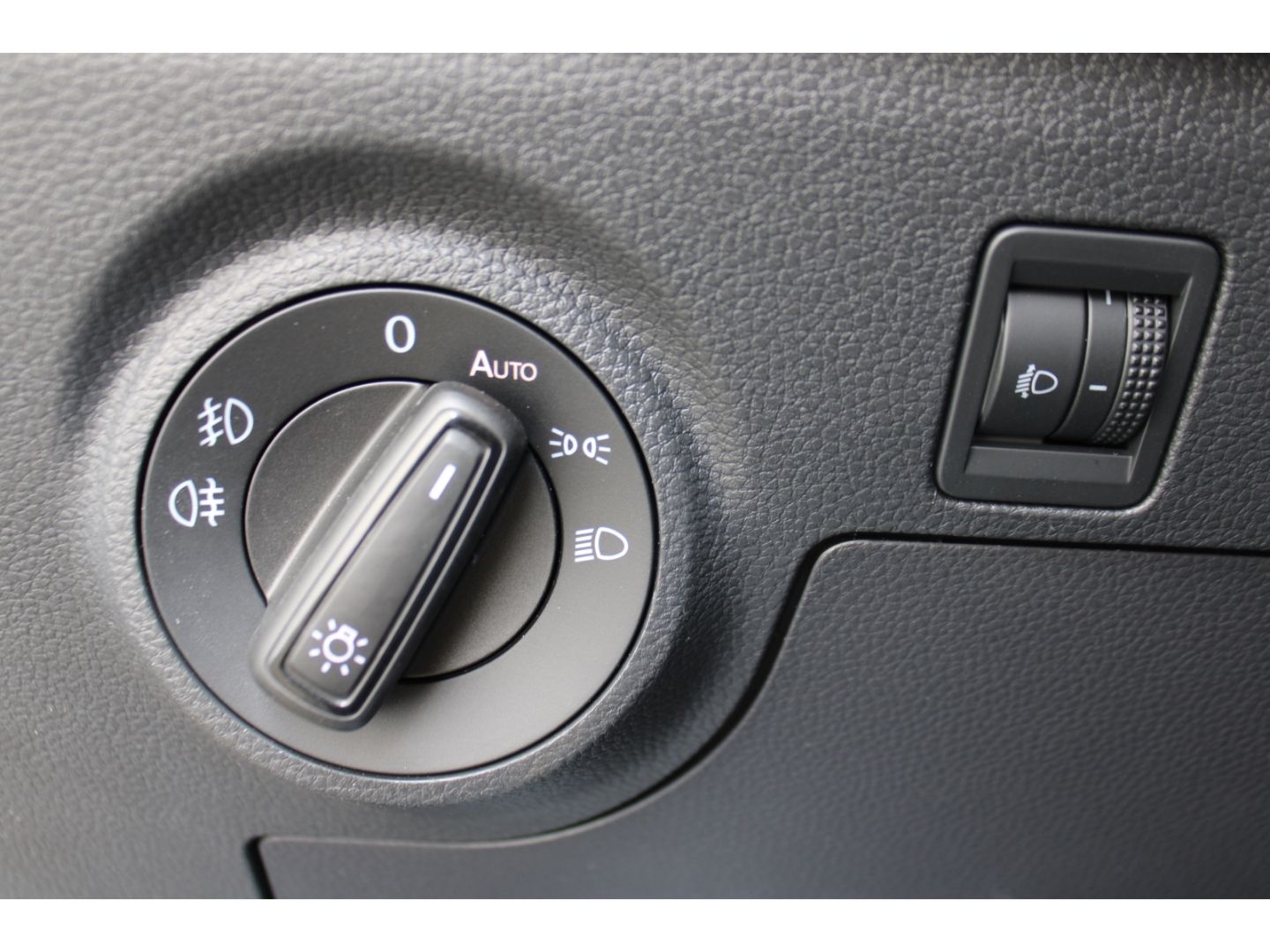 SEAT Ibiza 1.0 TSI FR DSG ACC LED Full Link RFK SHzg - Image 14