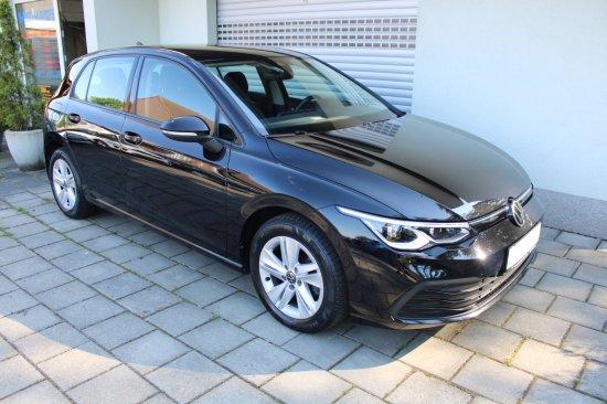Volkswagen Golf VIII 1.0 TSI Life  Standheizung LED Navigat