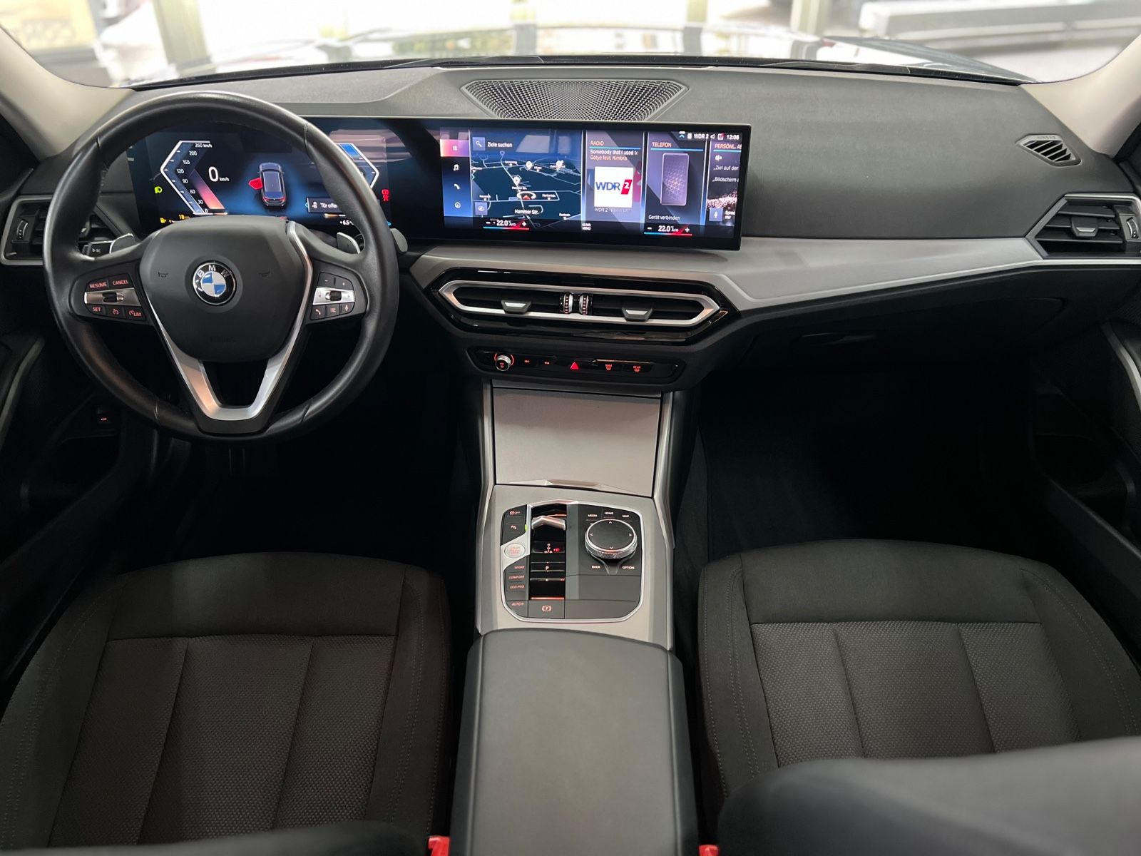 BMW 320d Touring xDrive III Driving Assistant III foto 14
