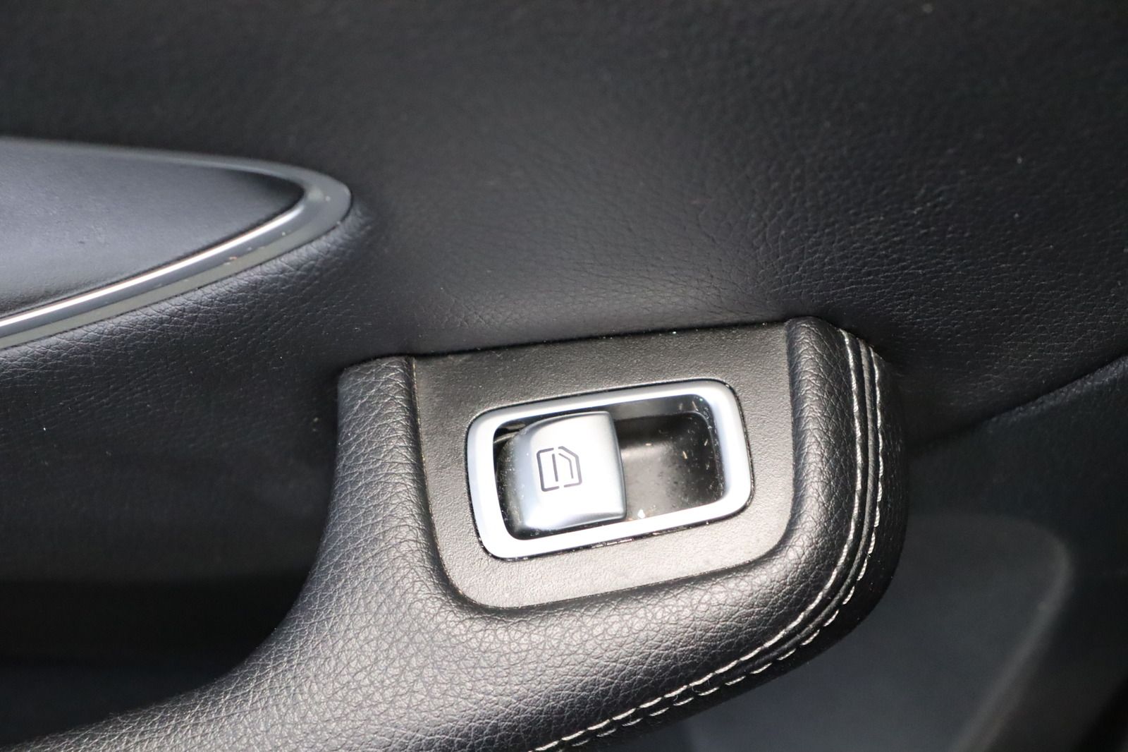 Fahrzeugabbildung Mercedes-Benz GLC 250 d 4Matic Navi * ILS * Sitzhzg