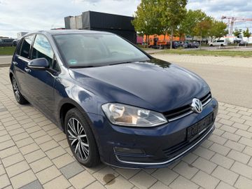 Volkswagen Golf - 2