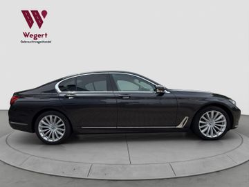 BMW 740 - 7