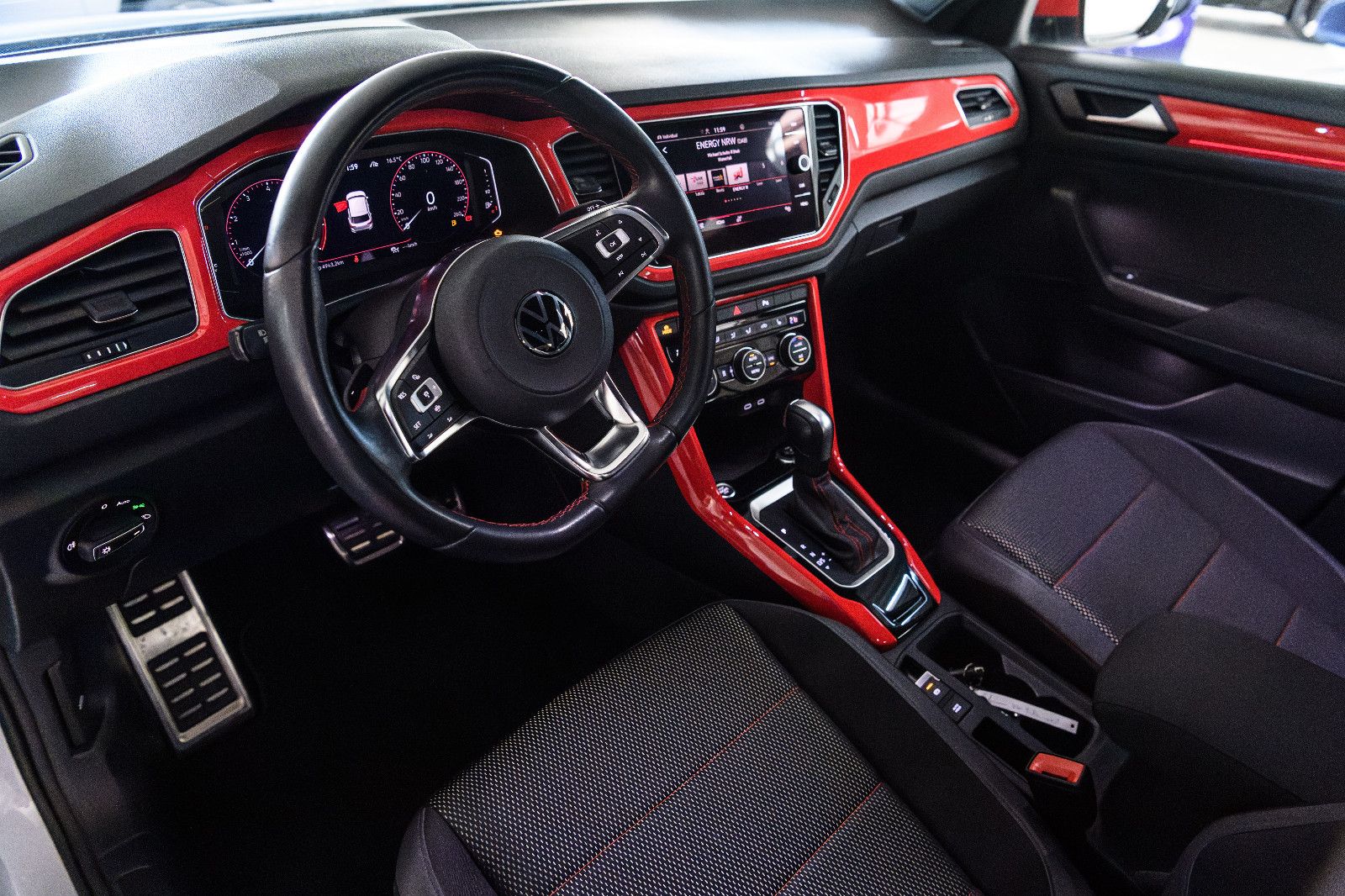 Fahrzeugabbildung Volkswagen T-Roc Sport 1.5 TSI DSG "beats" LED +STANDHZ.