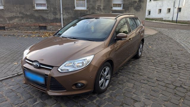 Ford Focus Kombi 1.6 TDCi 105 PS Diesel in...