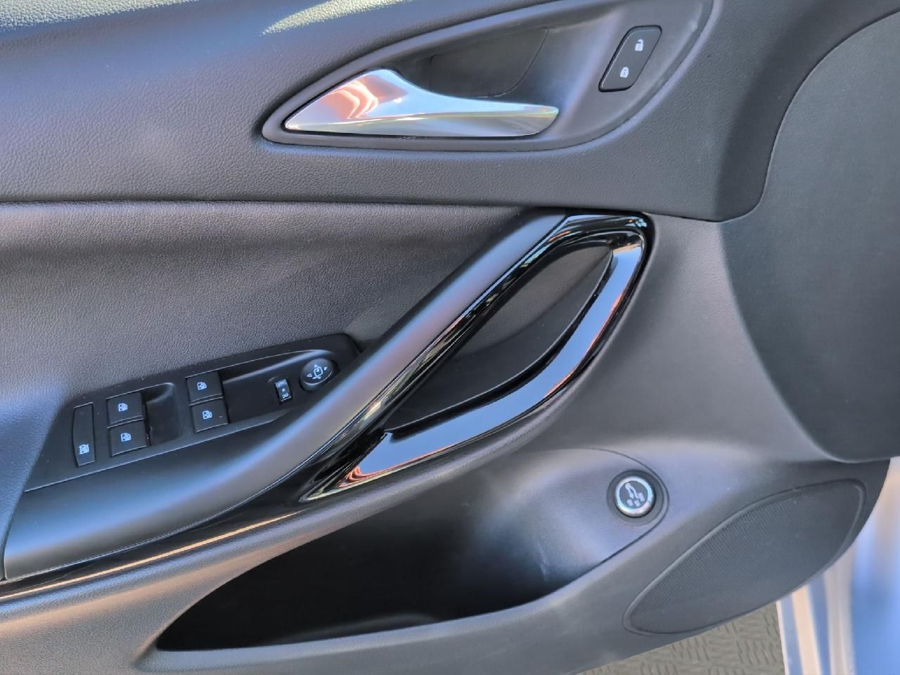 Fahrzeugabbildung Opel Astra ST Innovation Automatik AHZV-Privatverkauf