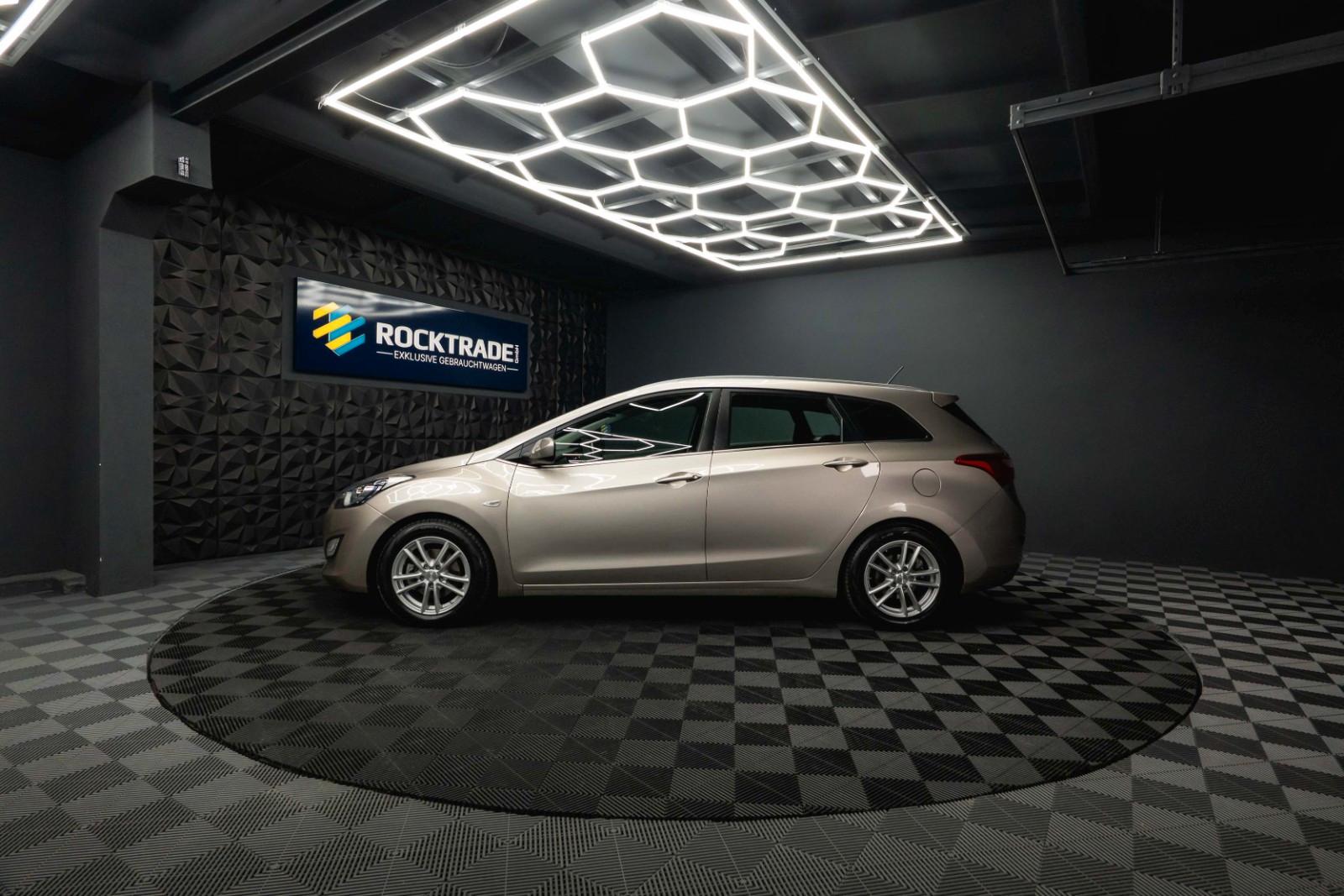 Hyundai i30 cw blue Trend | 1.Hand | LED | AHK | LHZ