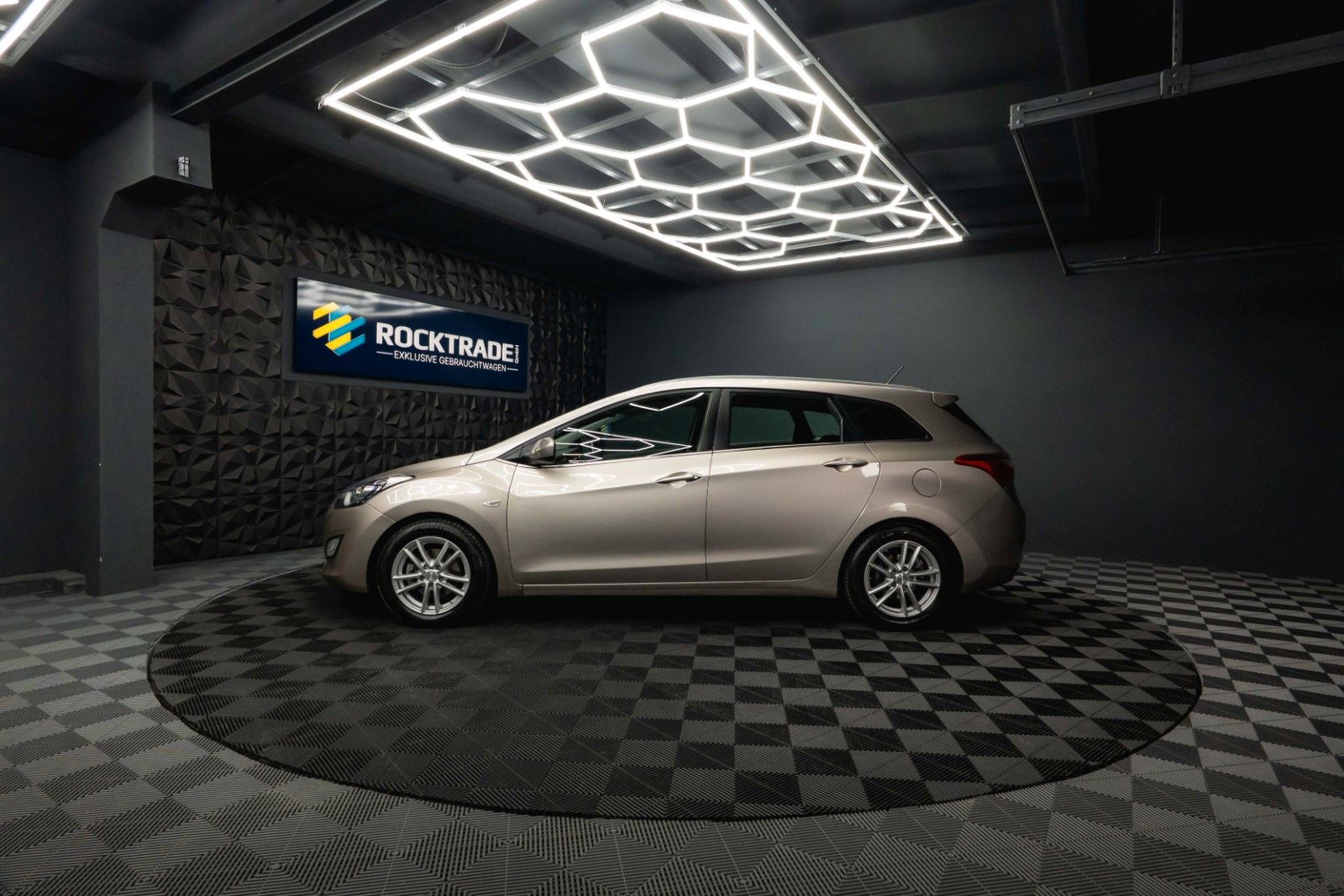 Fahrzeugabbildung Hyundai i30 cw blue Trend | 1.Hand | LED | AHK | LHZ