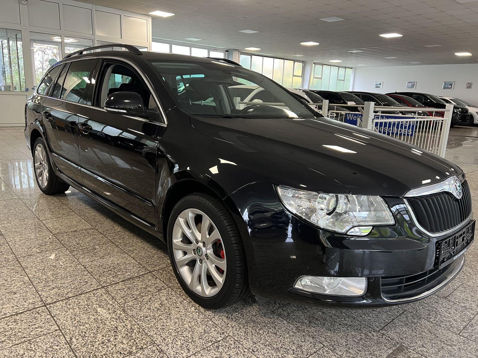 Skoda Superb 2011 — interior