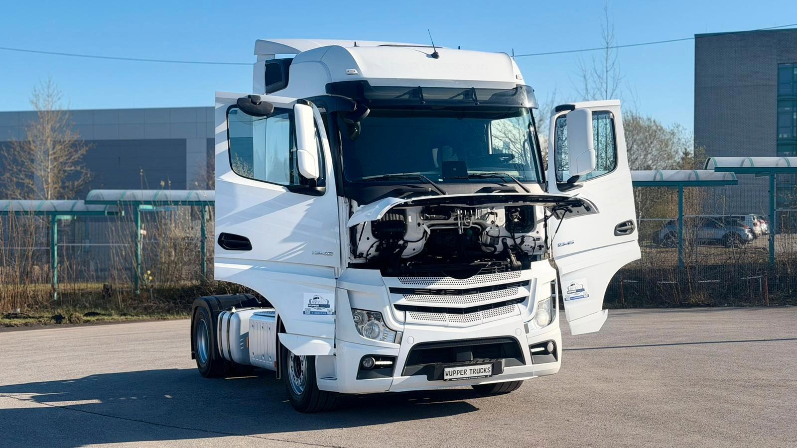 Mercedes-Benz Actros 1945 Big Space Retarder ACC Tempo