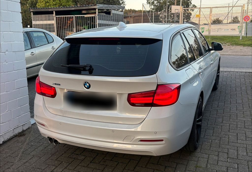 Image of BMW 320