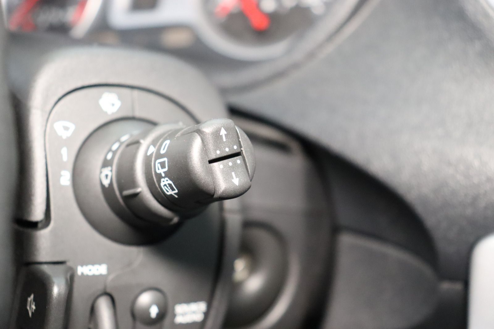 Fahrzeugabbildung Renault Clio Grandtour by Rip Curl 1.2 16V TCE
