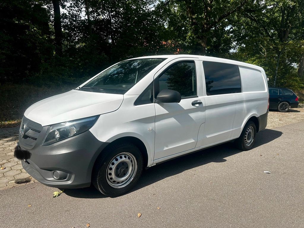 Image of Mercedes-Benz Vito