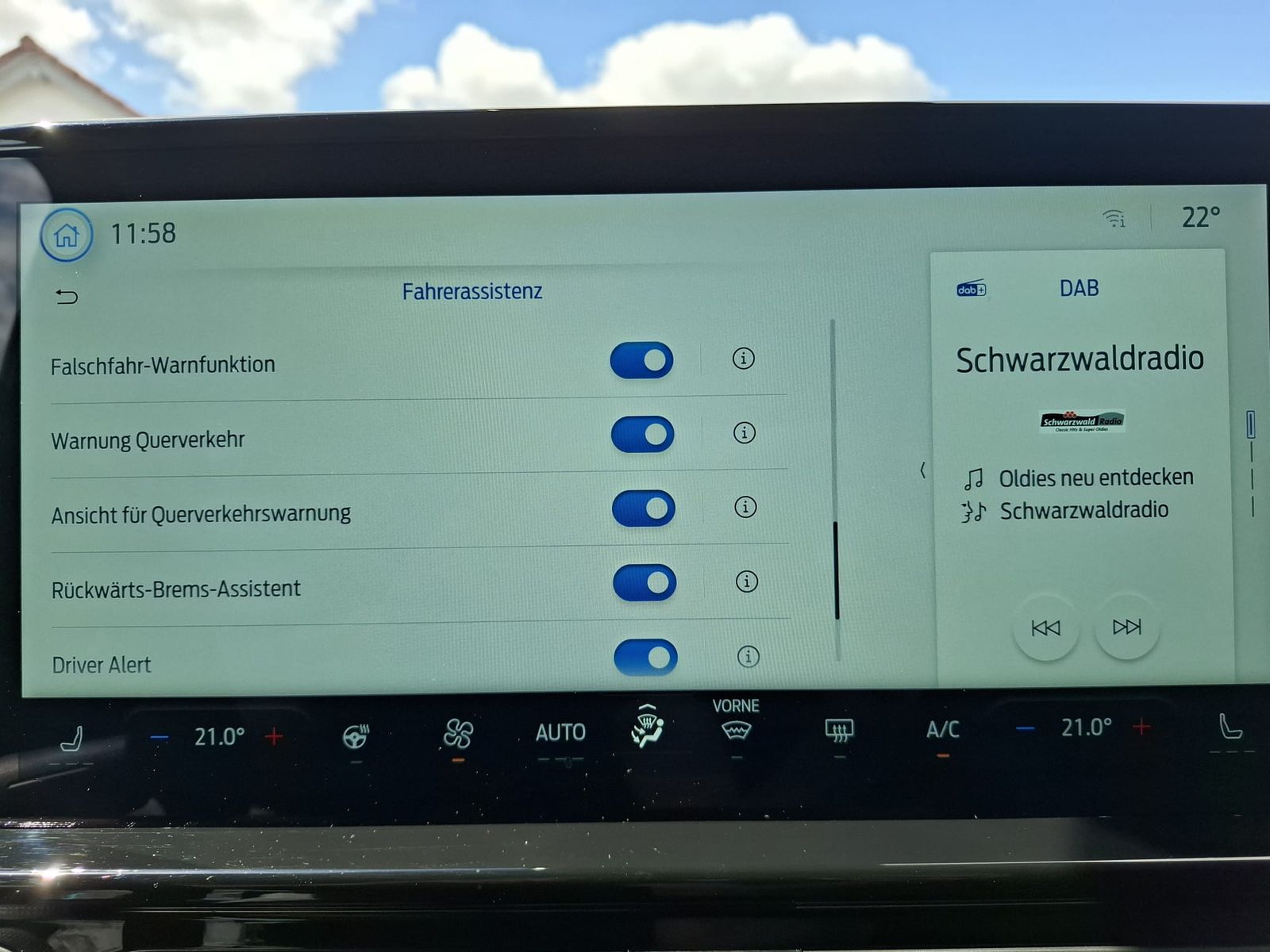 Fahrzeugabbildung Ford Tourneo Custom L1 Titanium X MATRIX*STANDH.*AHK