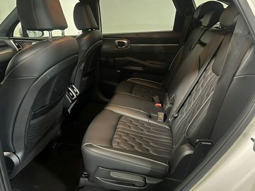 KIA Sorento - 8