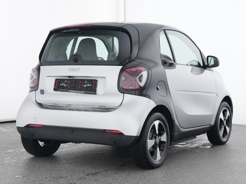 Fahrzeugabbildung Smart smart EQ fortwo Exclusive*Pano*LED*Kamera*22kW*