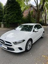 Mercedes-Benz A 200 - Scheckheft / Navi / Apple CarPlay / TÜV