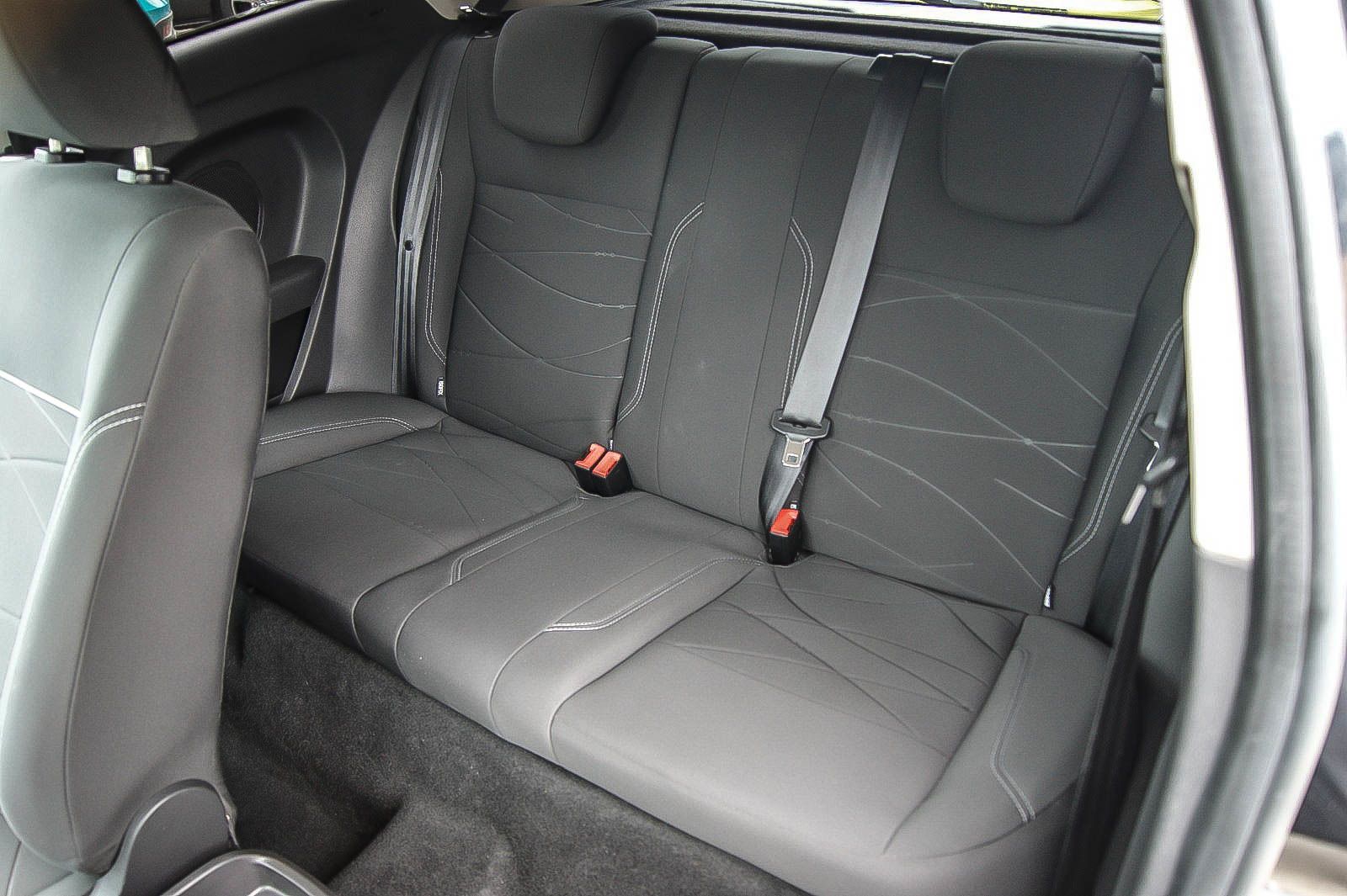 Fahrzeugabbildung Ford Fiesta 10 SYNC Edition SPORTFAHRWERK 17-ZOLL