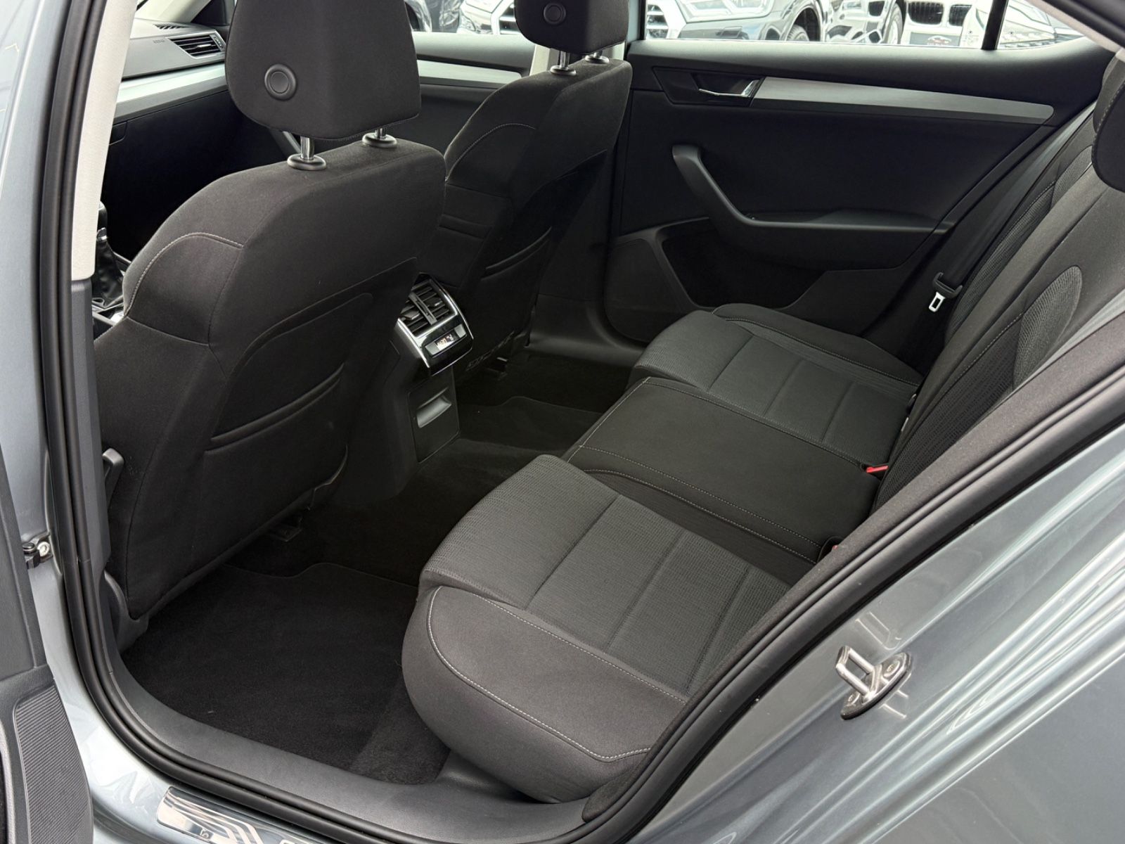 Superb Lim. Ambition 2.0 TDI Navi Bi-Xenon