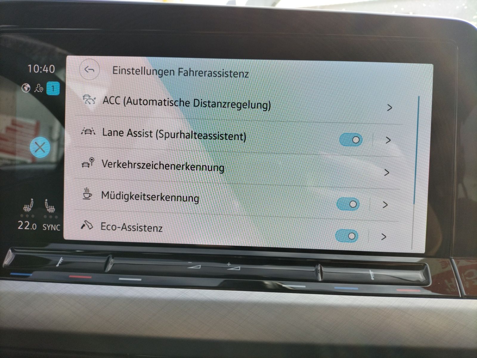 Fahrzeugabbildung Volkswagen Golf VIII TDI Life DSG LED Navi AID ACC PDC SH