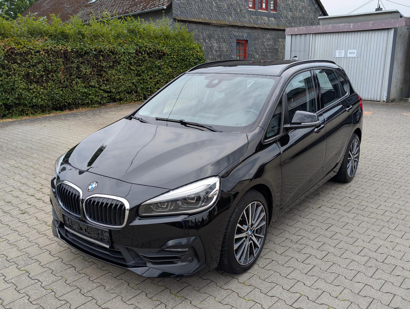 BMW 220 i Active Tourer Advantage