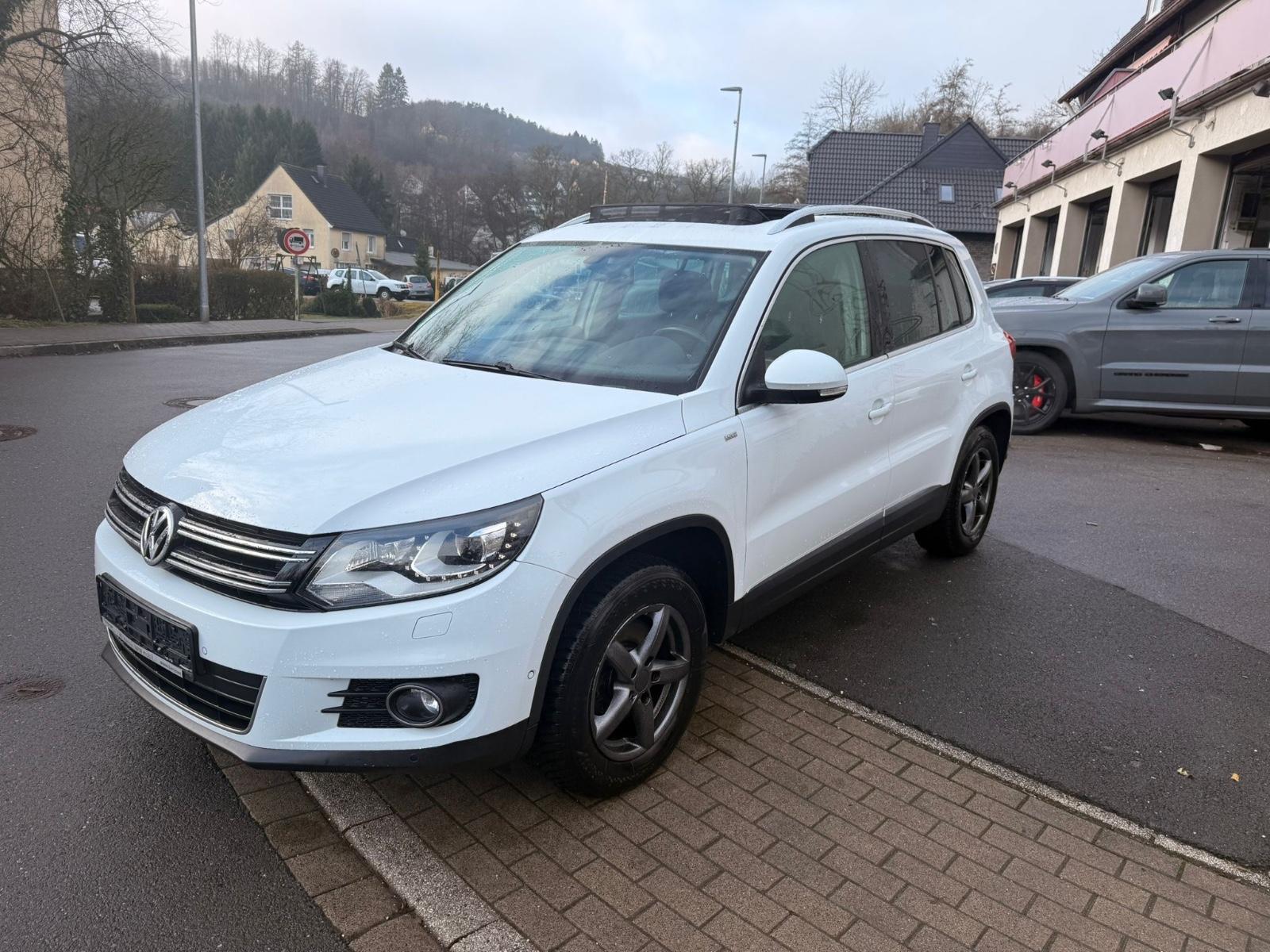 Volkswagen Tiguan Cup Sport & Style BMT 4Motion Voll,Voll