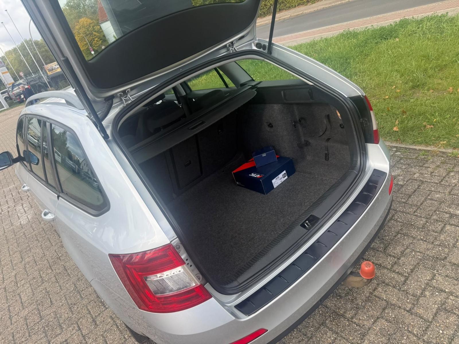 Skoda Octavia 2013 — фото 17