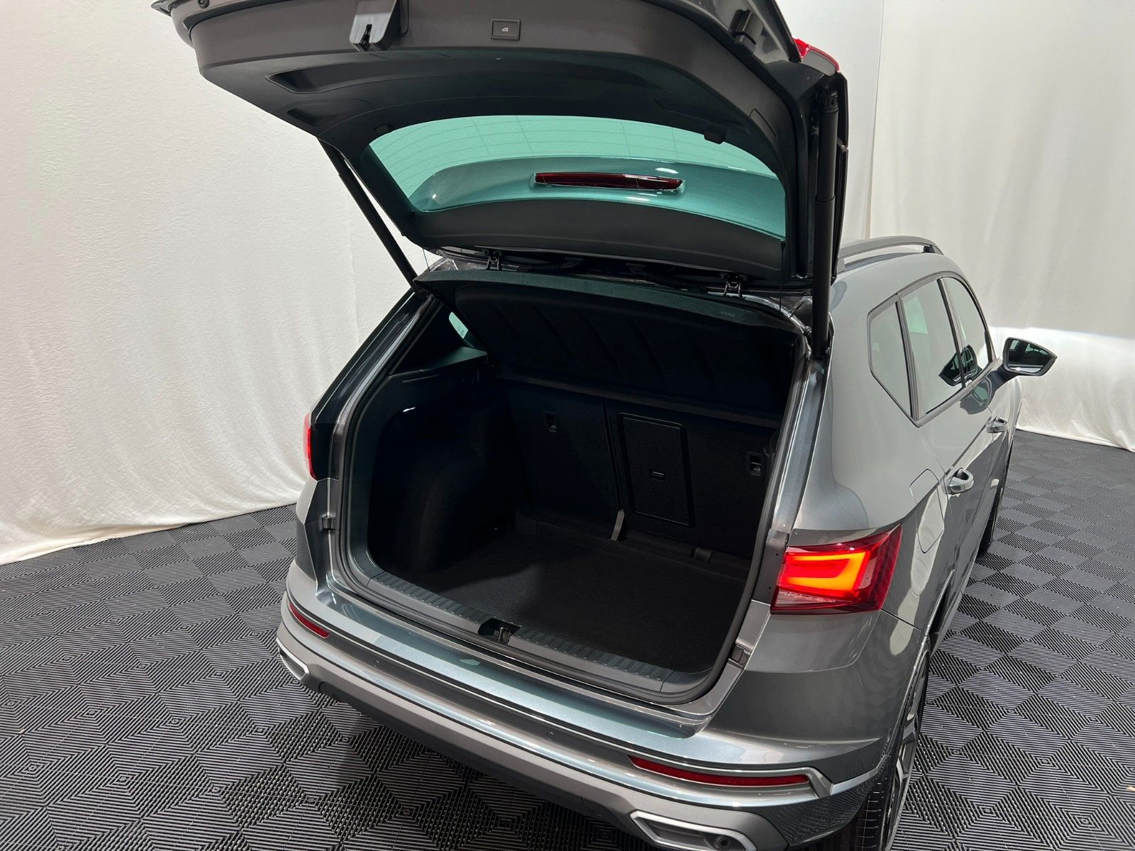 Fahrzeugabbildung SEAT Ateca 1.5 TSI FR DSG