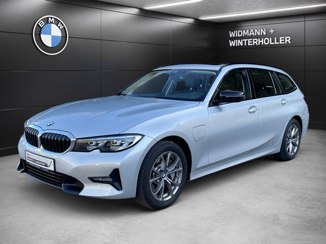 BMW 330e xDrive Touring Sport Line LC Plus Pano AHK