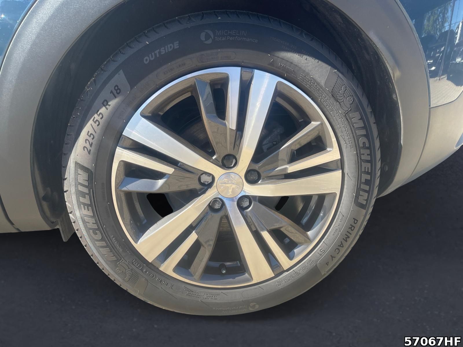 Fahrzeugabbildung Peugeot 3008 Road Trip