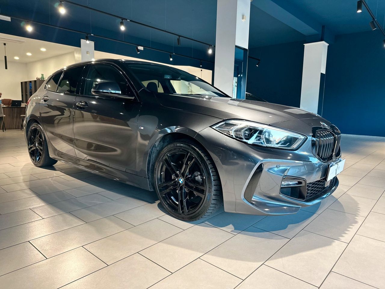 BMW Bmw 118 M-SPORT imagem 3