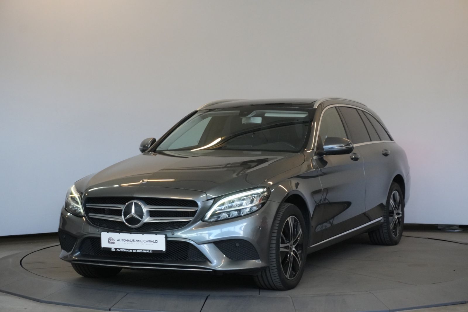 MERCEDES-BENZ C 220 d T 2.0 4Matic Avantgarde Pano AHK