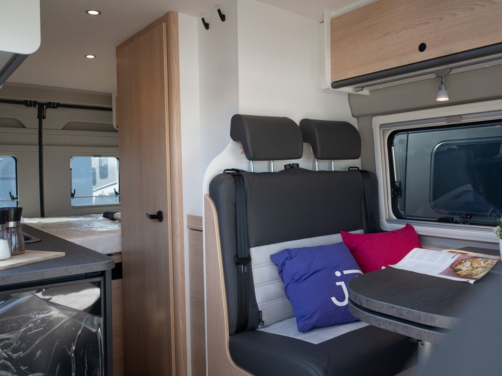 Fahrzeugabbildung Sunlight Adventure Cliff RT 600 Dieselheizung*Faltverdunk