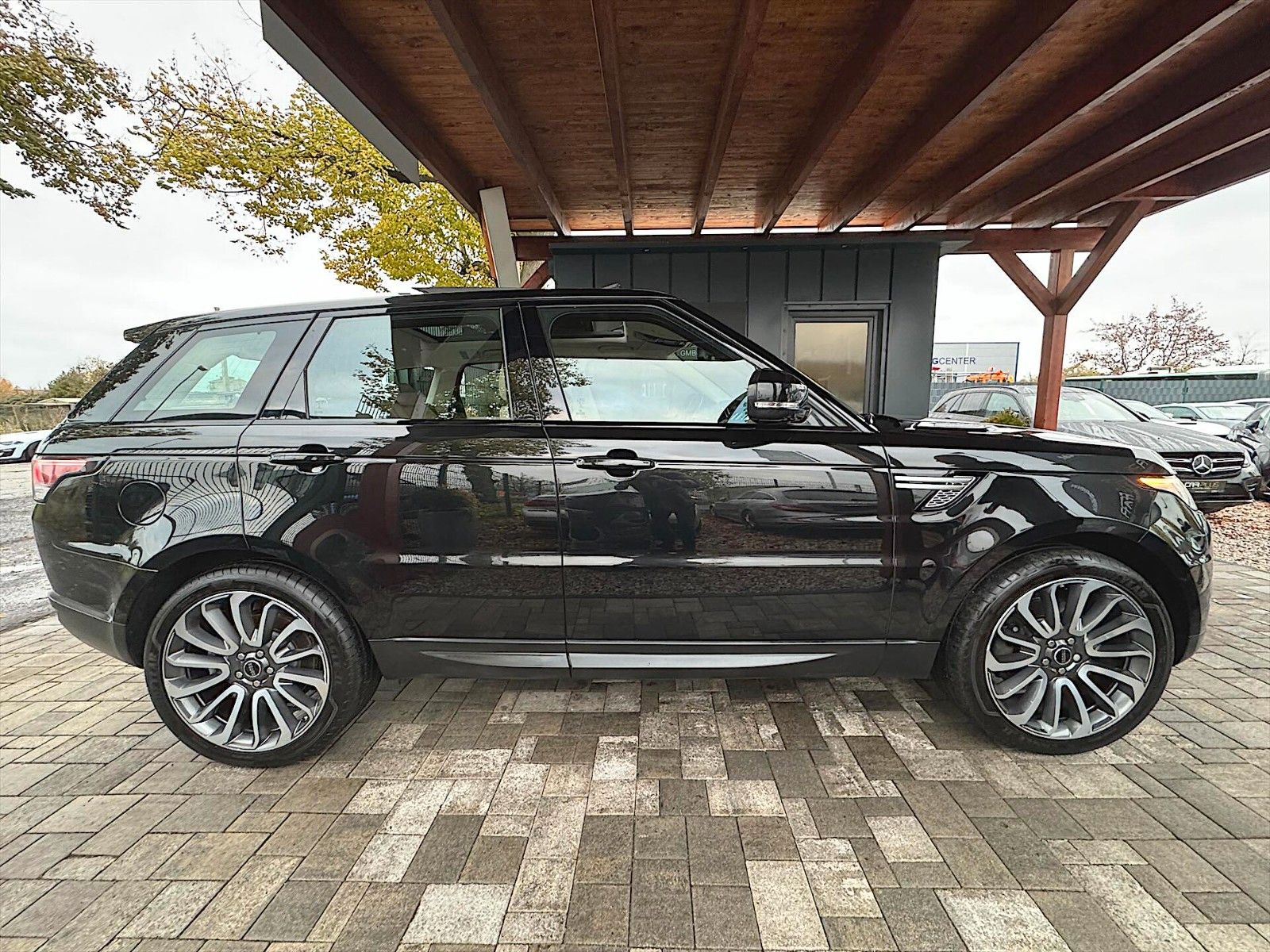 Fahrzeugabbildung Land Rover Range Rover Sport 3.0 V6 HSE Dynamic 1.Hand Pano