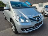 Mercedes-Benz A 180 Autotr Elegance 2. Hand P-Assist 60tkm AHK - Mercedes-Benz A 180 in Wiesbaden